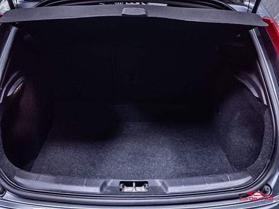 Volvo V40 Cross Country 17 of 29