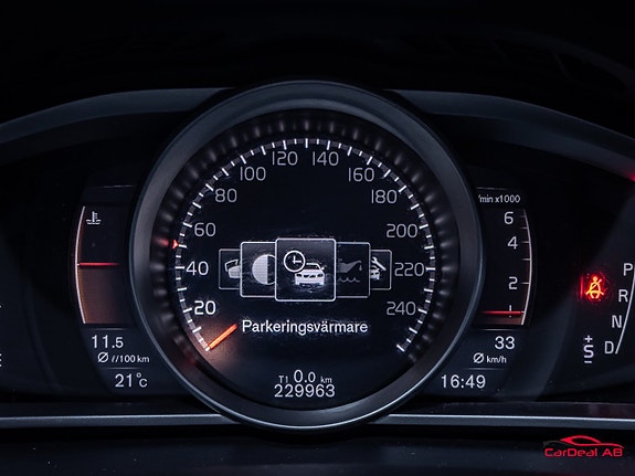 Volvo V40 Cross Country 20 of 29
