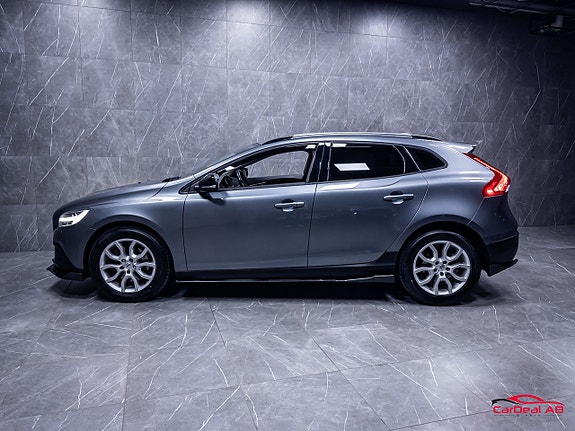 Volvo V40 Cross Country 4 of 5