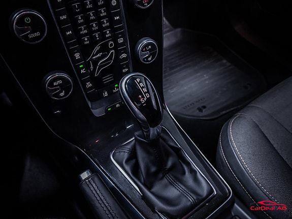 Volvo V40 Cross Country 26 of 29