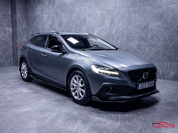 Volvo V40 Cross Country 9 of 29