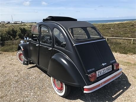 Citroen 2CV 3 of 7