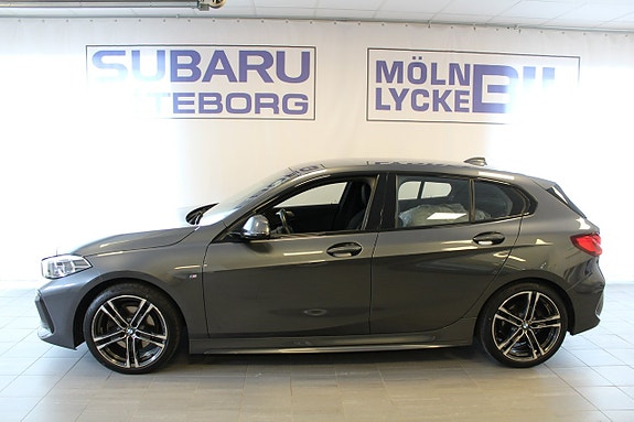 BMW 118d 4 of 5