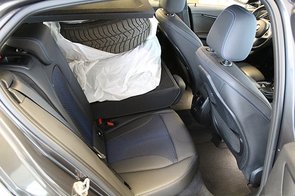 BMW 118d 6 of 14