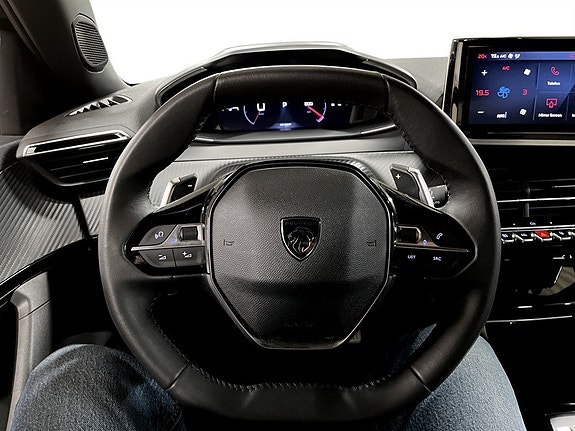Peugeot 2008 10 of 19