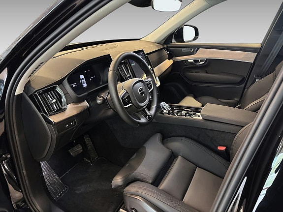 Volvo XC90 19 of 28