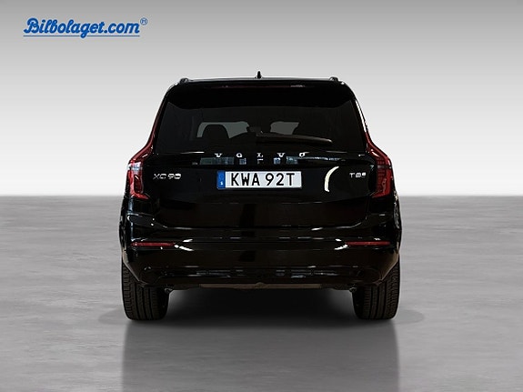 Volvo XC90 10 of 28