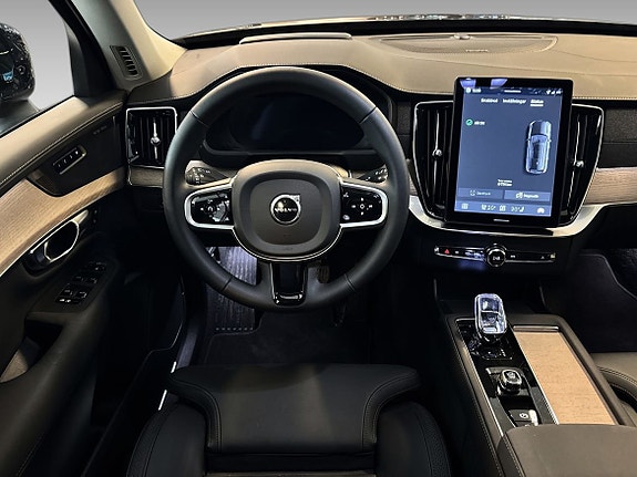 Volvo XC90 22 of 28