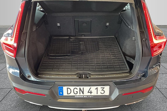 Volvo XC40 9 of 18