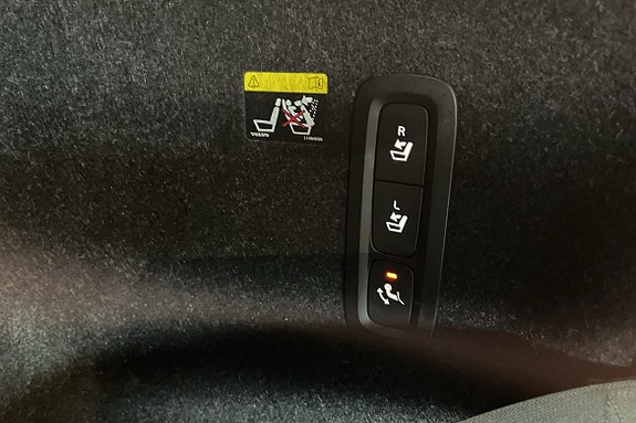 Volvo XC40 15 of 18