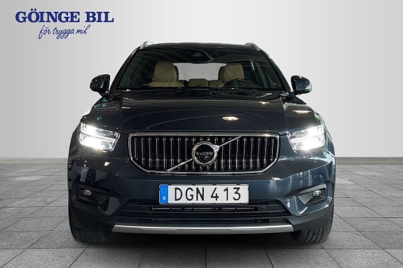 Volvo XC40 3 of 5
