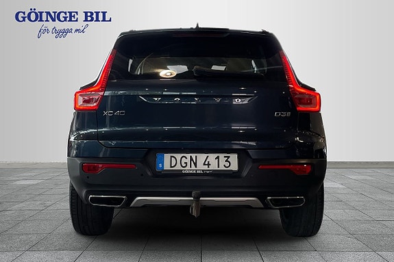 Volvo XC40 7 of 18