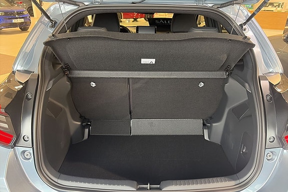 Mazda 2 7 of 8