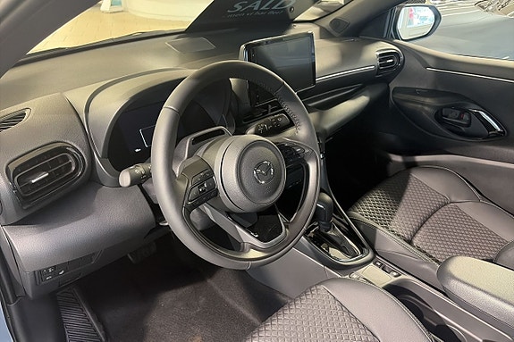 Mazda 2 5 of 8