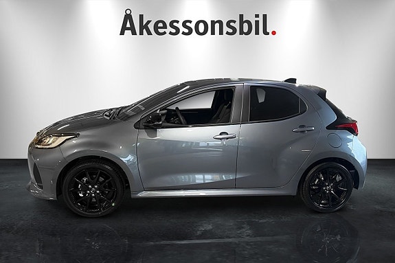 Mazda 2 3 of 8