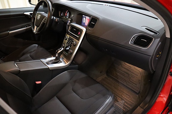 Volvo V60 24 of 28