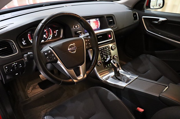 Volvo V60 15 of 28