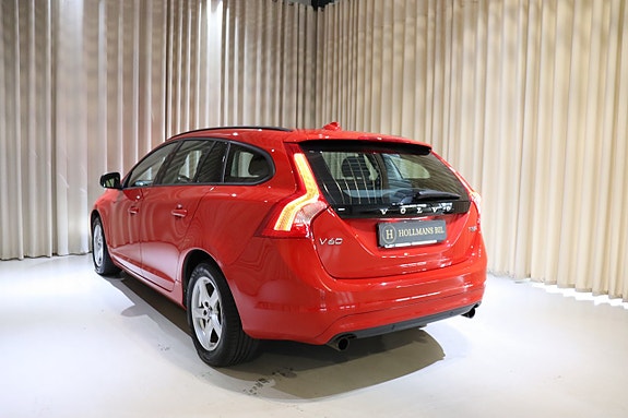 Volvo V60 6 of 28