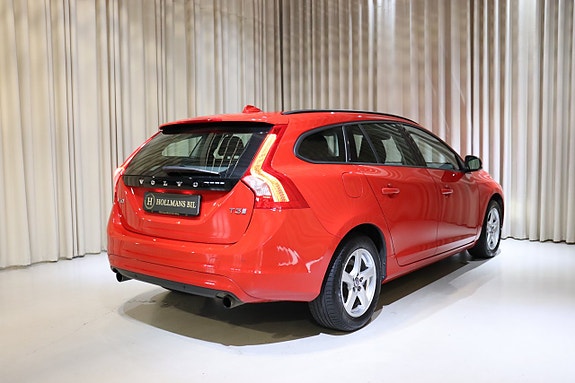 Volvo V60 10 of 28