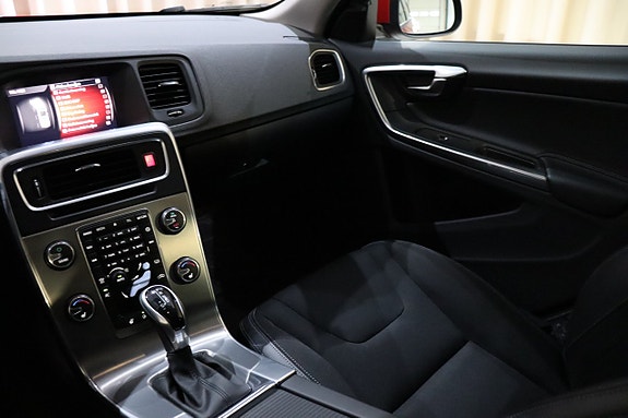 Volvo V60 23 of 28