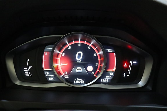 Volvo V60 17 of 28