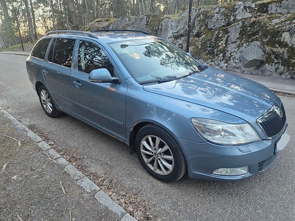 Skoda Octavia 3 of 5