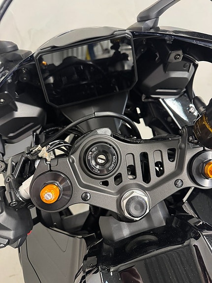 Yamaha R7 *Finns för leverans* 2 of 7
