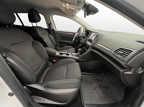 Renault Megane 21 of 30
