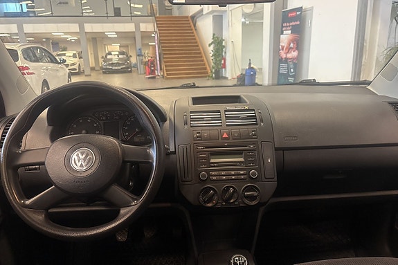 Volkswagen Polo 13 of 18