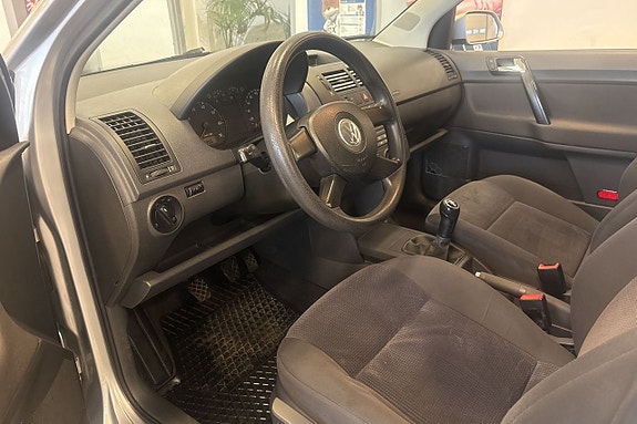 Volkswagen Polo 11 of 18