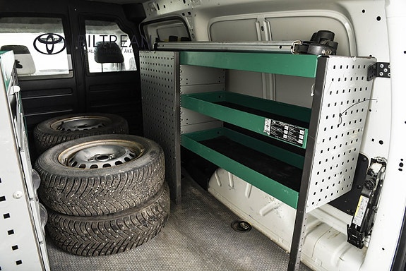 Volkswagen Caddy Maxi 8 of 12