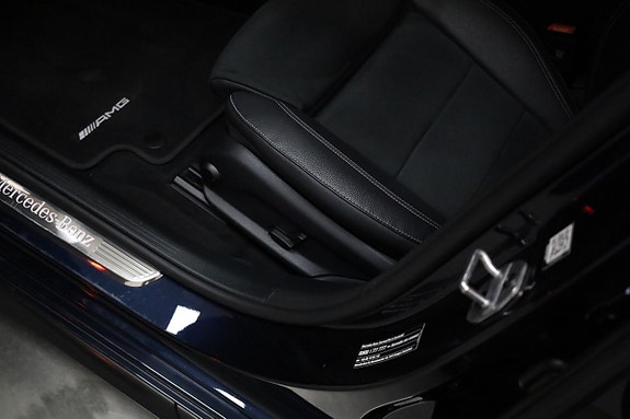 Mercedes-Benz E300 10 of 27