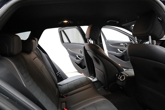 Mercedes-Benz E300 15 of 27
