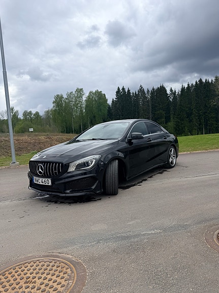 Mercedes-Benz CLA200 4 of 5