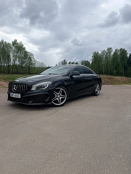 Mercedes-Benz CLA200 3 of 5