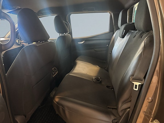 Mercedes-Benz X250 d 13 of 18