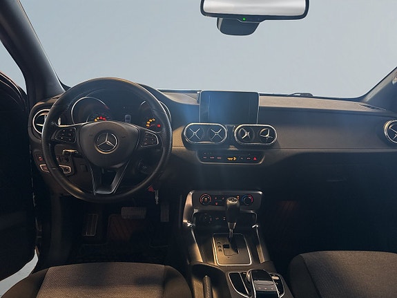 Mercedes-Benz X250 d 8 of 18