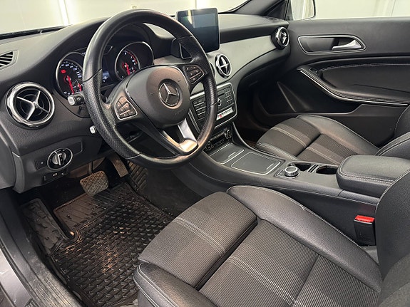 Mercedes-Benz GLA200 6 of 19