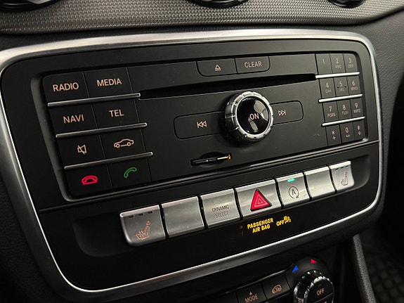 Mercedes-Benz GLA200 13 of 19