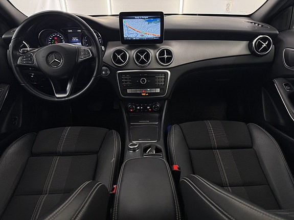Mercedes-Benz GLA200 17 of 19