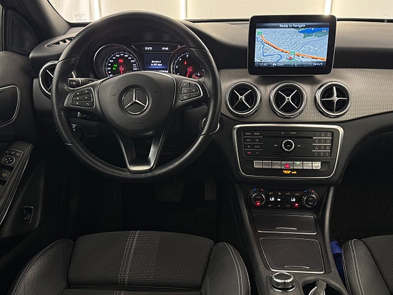 Mercedes-Benz GLA200 18 of 19
