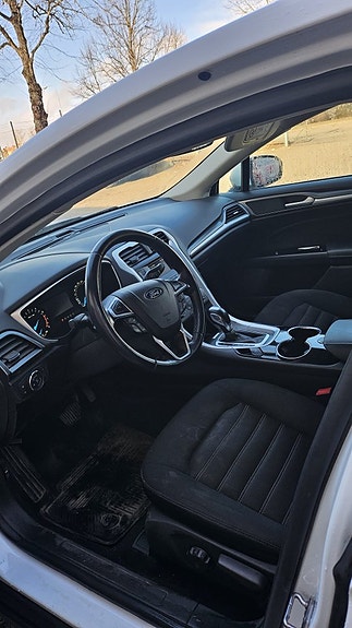 Ford Mondeo 7 of 9