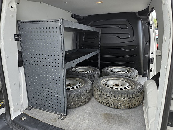 Volkswagen Caddy 13 of 26