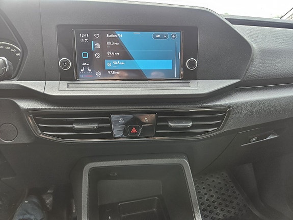 Volkswagen Caddy 18 of 26