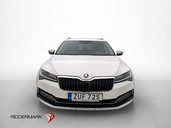 Skoda Superb Scout 2 of 5