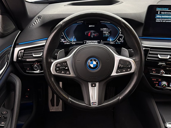 BMW 545e 13 of 30