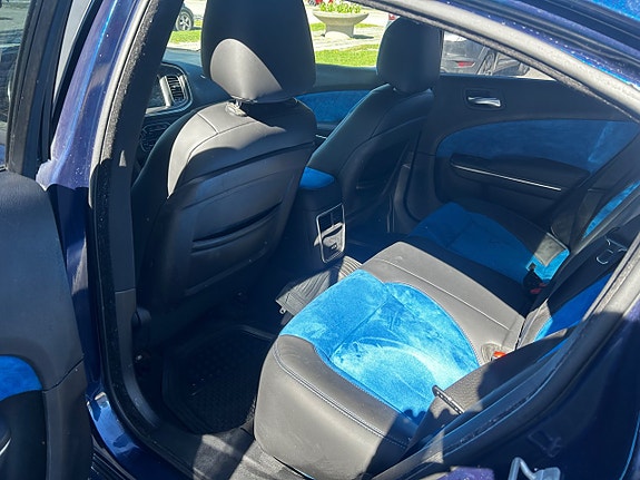 Dodge Charger 10 of 19