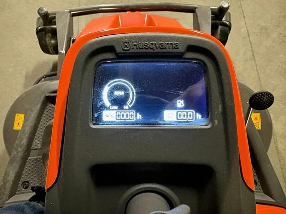 Husqvarna Rider R 316 TXS 7 of 7