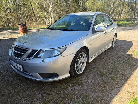 Saab 9-3 2 of 5