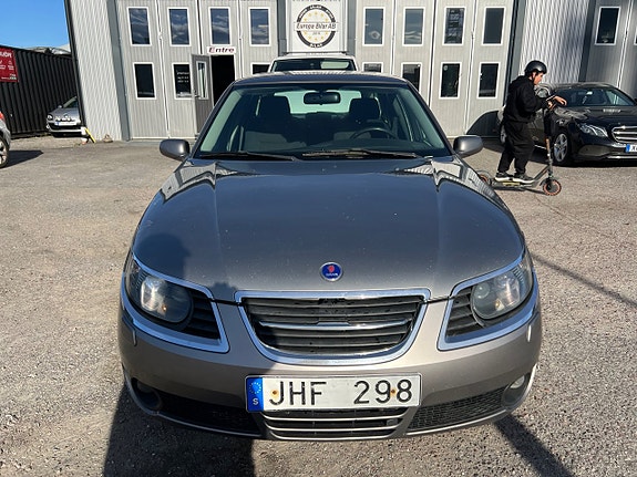 Saab 9-5 2 of 5